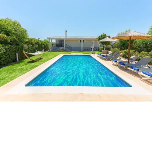 Gennadi Villa Sleeps 8 with Pool and Air Con