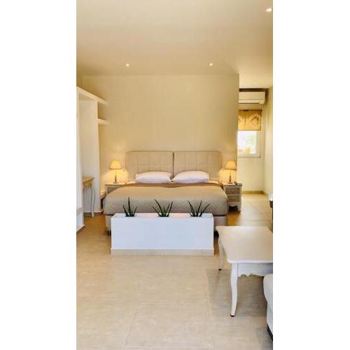 George Apartment