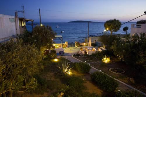George's beach studios Aliki Paros