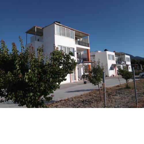 GEORGE'S QUIET VIEW HOUSE