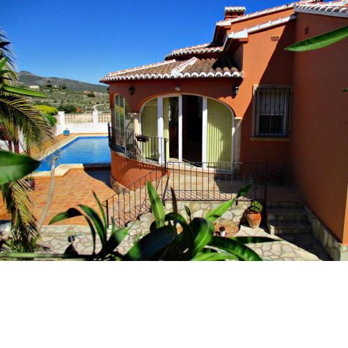Gepflegtes Ferienhaus mit großem Privatpool