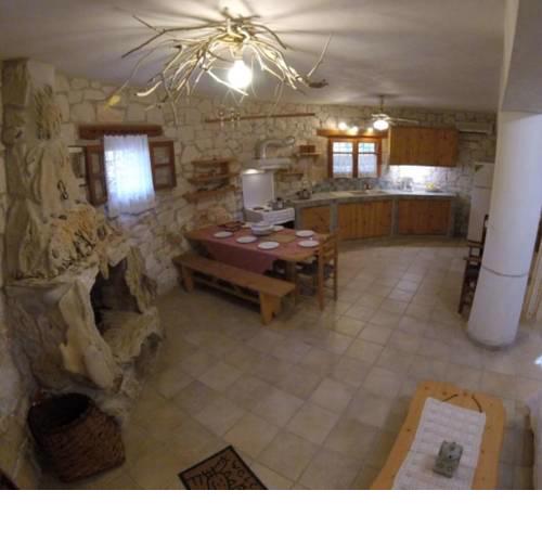 Gerakomylos Stone House