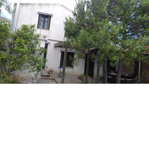 GET AWAY COUNTRY HOUSE