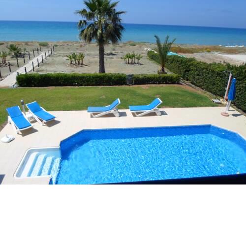 Gialia Villa Sleeps 8 with Pool Air Con and WiFi