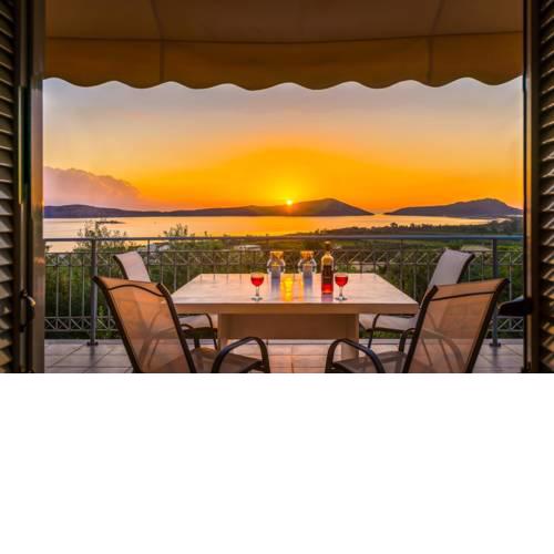 Gialova Villa Sleeps 4 Pool Air Con