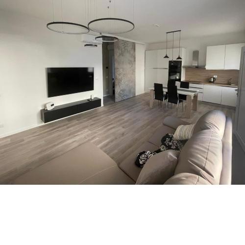 GIGI HOUSE [appartamento PIAZZA MAZZINI] 300m dal mare