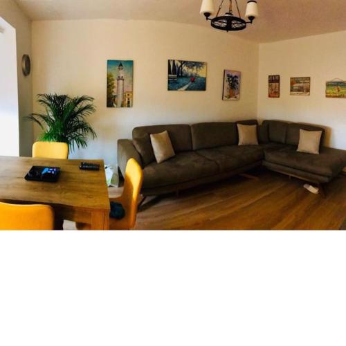 Gilbert's Bright & Cozy apartment