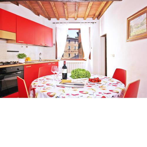 Girolamo Apartment - Super Central, Private Parking & Outdoor Area