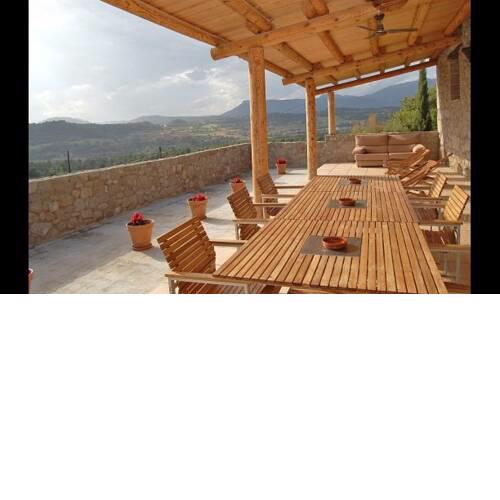 Gironella Villa Sleeps 7 with Pool