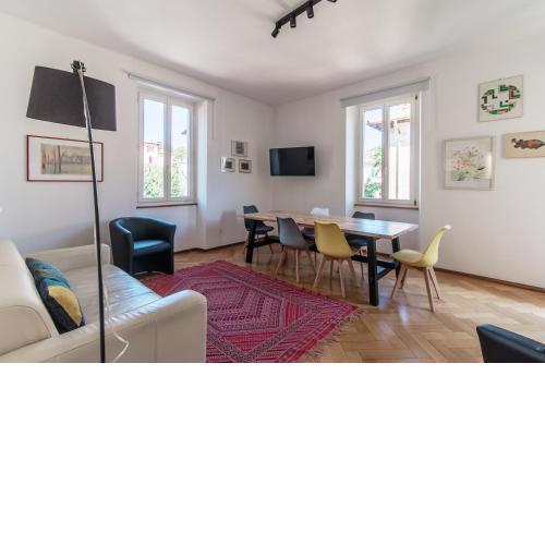Giuka Apartment