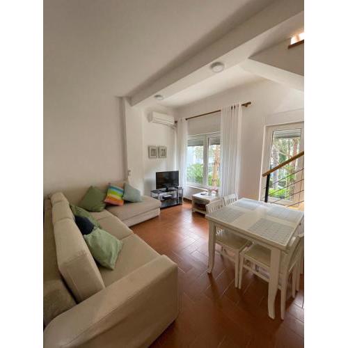 Gjiri Lalzit Apartment