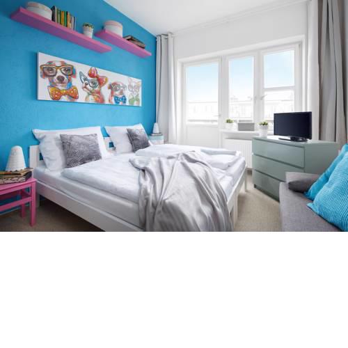 Glorious apt in CENTER with TERRACE