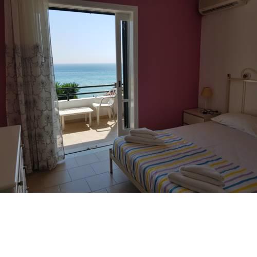 Glyfada Maisonette 87