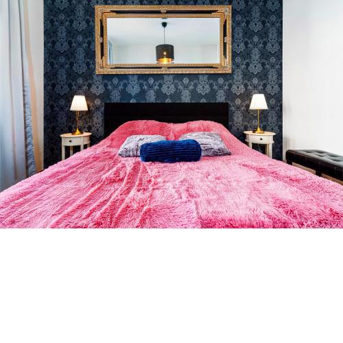 Golden Dog Suite
