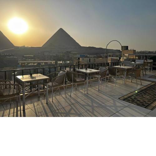 Golden House A Pyramids View