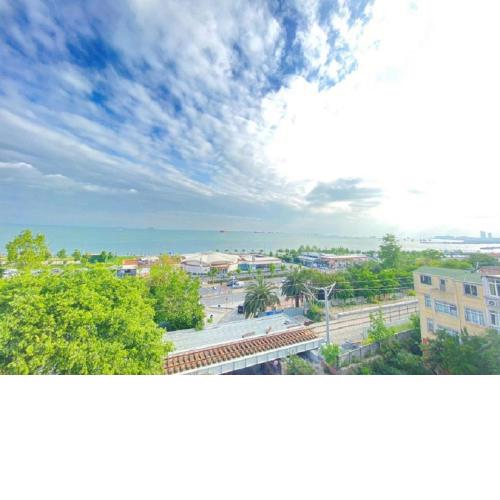 GOLDEN PALACE SEA ViEW