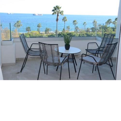 Golden Seaview Limassol Apartment