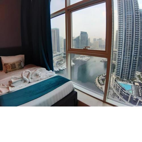 Golden Stay Vacation Homes continental tower marina