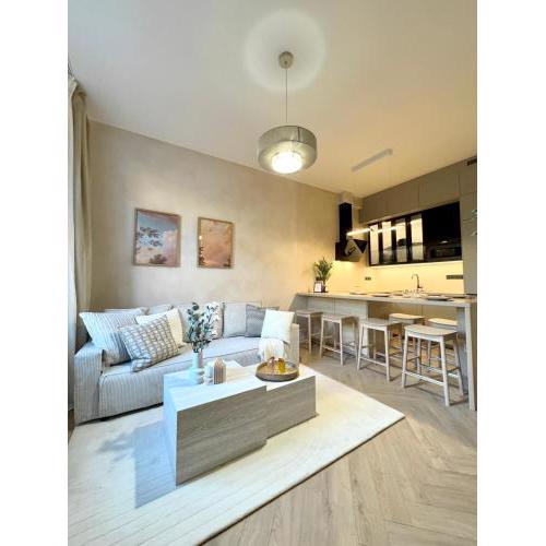 Golden Wabi-Sabi Apartment, Prague