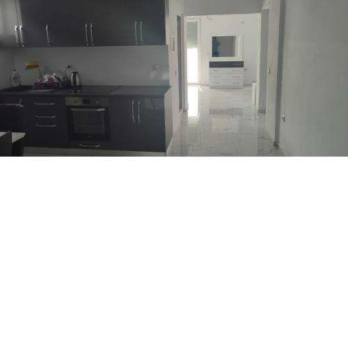 Golem Dhome Plazhi