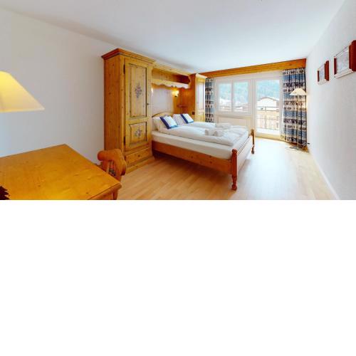 Gonenstein Residence in Leukerbad, entire apartment/studio with balcony