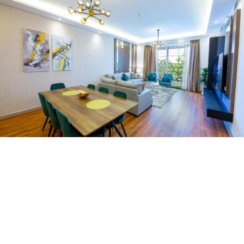 GOODWOOD SUITES HOMES VACATION