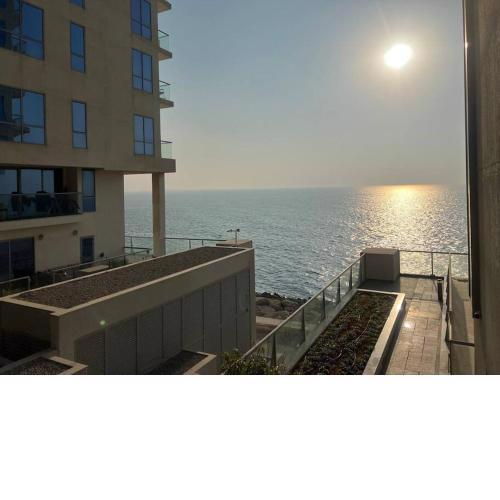 Gorgeous 1 bedroom Sea View Apartment