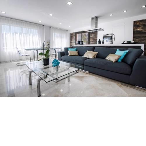 Gorgeous 170 sq.m. penthouse with sea view terraces