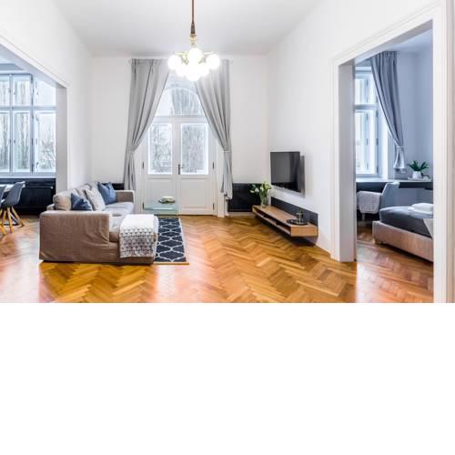 Gorgeous apartment with breathtaking Riverview