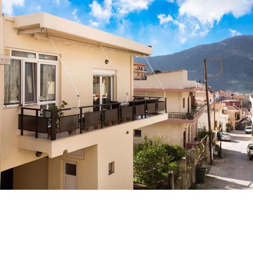 Gorgeous Holiday Home in Arhanes with Balcony