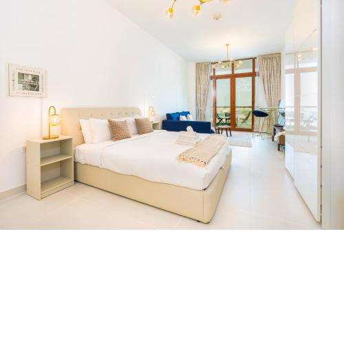 Gorgeous Studio with breath-taking Palm Views