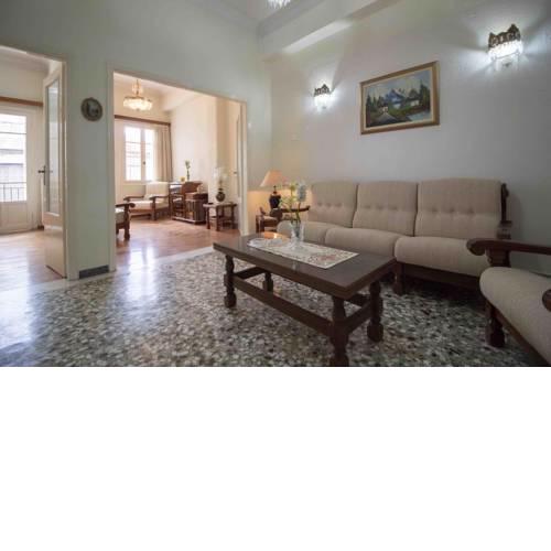 Gortsologou 40. Central, comfy and spacious apartment