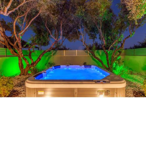 Gouves Family Apartment with Jacuzzi