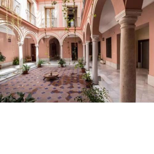 Goyeneta Central Deluxe Palace