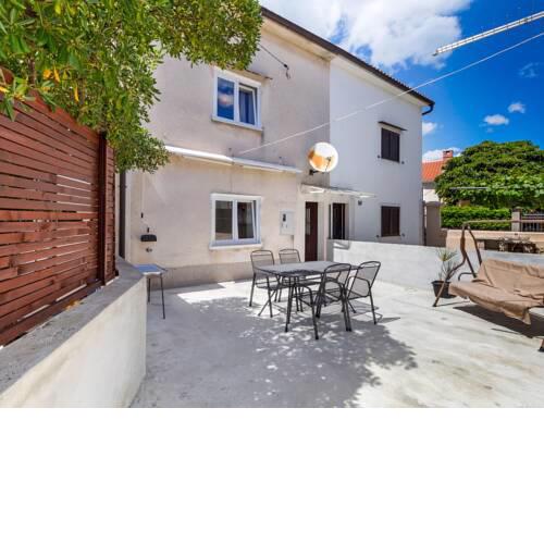 Graceful Holiday Home in Omišalj near Sea