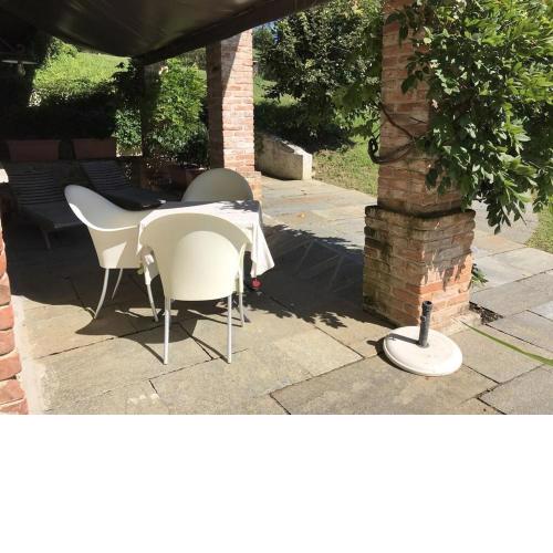 Graceful Mansion in Bastia Mondov with Terrace