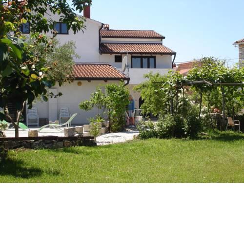 Gracia Apartments