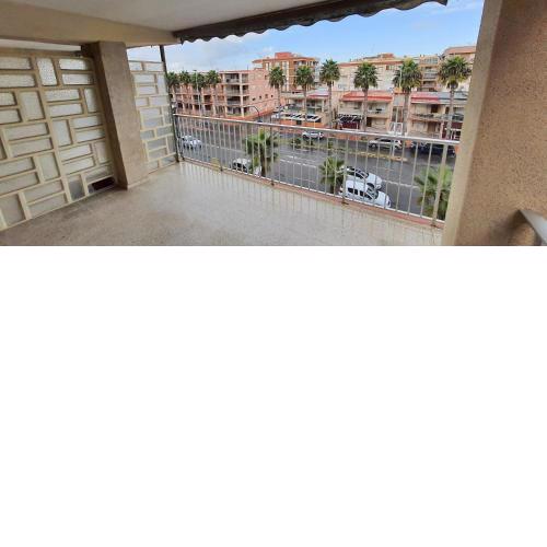 GRAN APARTAMENTO EN PRIMERA LINEA DE PLAYA