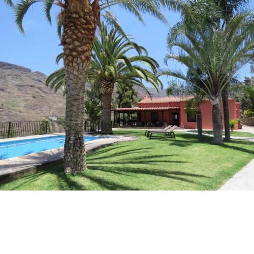Gran finca con 5 dormitorios 4 baños y piscina privada climatizada