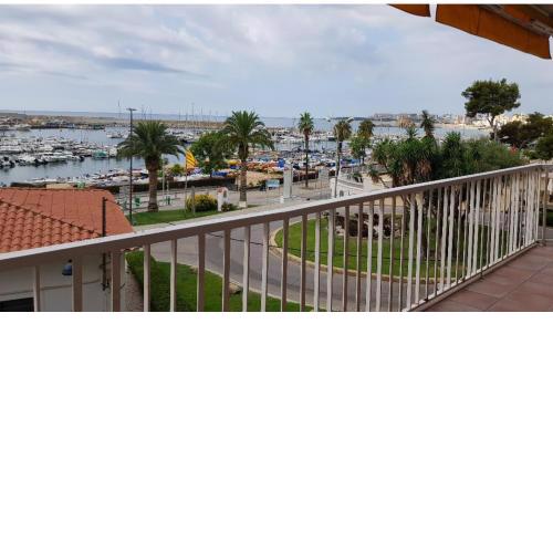 Gran terraza en el centro frente al mar