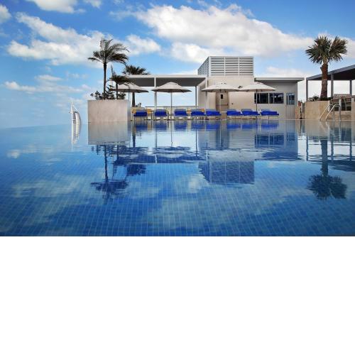 Grand Cosmopolitan Hotel