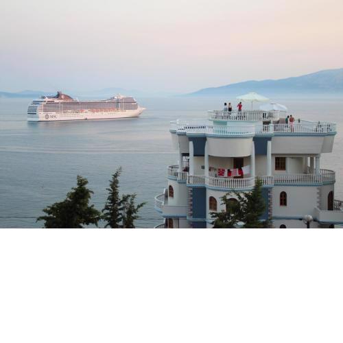 Grand Sea View Apartment