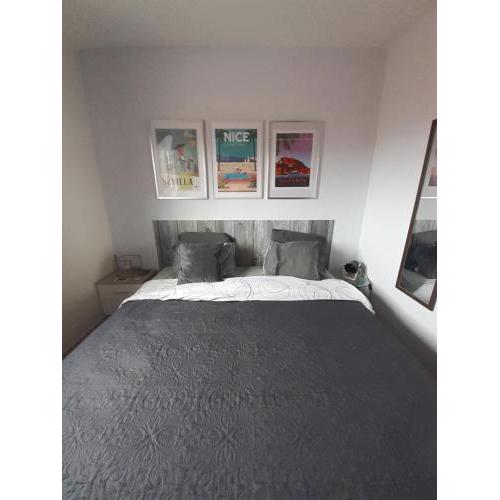 Grand solarium, jacuzzi privé,piscine,tout confort