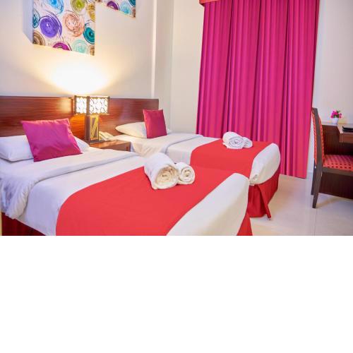 Grand Square Hotel