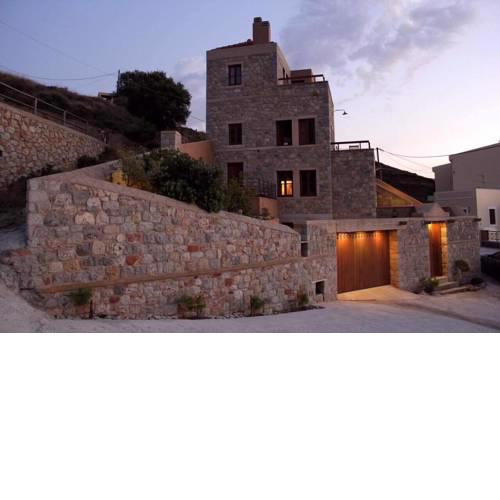Grande Grotta House