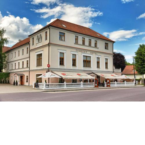 Grandhotel Sluchátko - EX Zámecký hotel