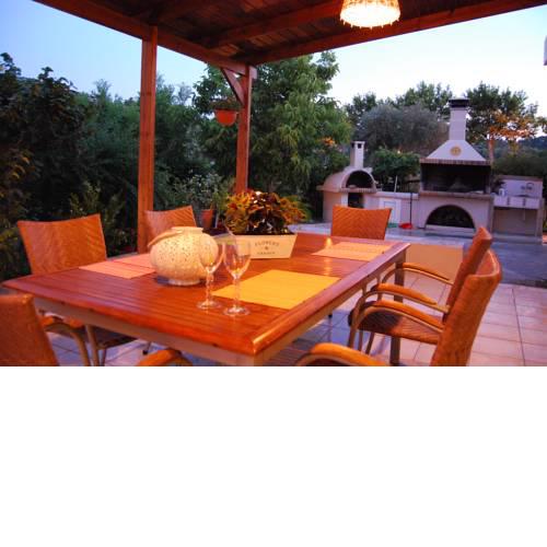 Grandmum's Counrty House /Faliraki