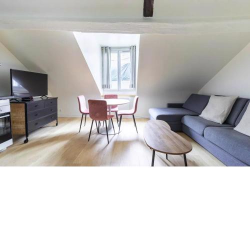 Grands Boulevards 52 Appartement Cosy 1BR-4P