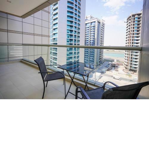 Great 1BR Apartment in Sport City