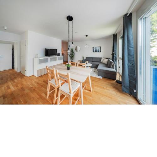 Great apartment - 2 bedrooms - with parking